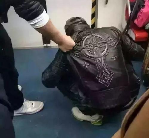 偷拍91小便在线播放,揭秘偷拍91小便在线播放事件